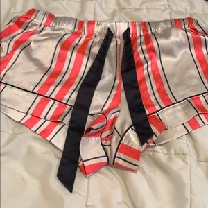 satin short Victoria secret size S